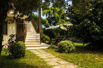 Outdoor Pictures 22