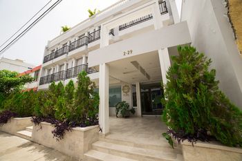 Hotel 1525 By GEH Suites