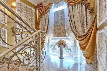 Boutique Hotel Monarch