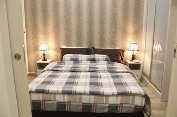 Octagon 21 Guest House
