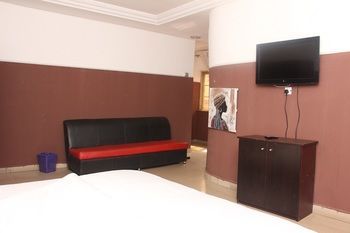 Peak Pleasure Hotel