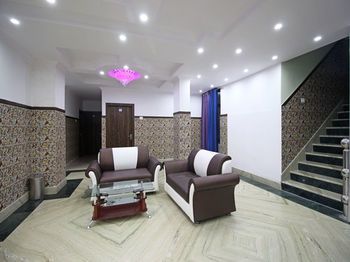 OYO 5876 Hotel KS International