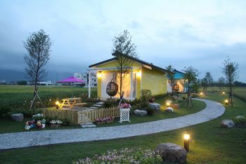 Outdoor Pictures 24