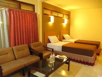 Hotel Lestari Near Lippo Plaza Mall Jember