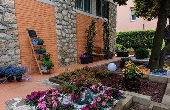 Outdoor Pictures 24