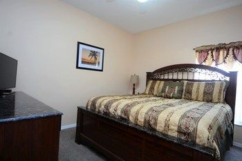 Cumbrian Lakes 4815 - Seven Bedroom Villa with Private Pool
