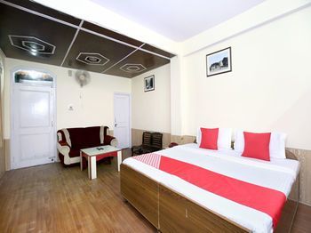 OYO 12241 Home 2RK Shoghi