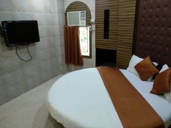 Hotel Karishma Dadar