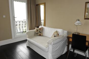 Suenos Guesthouse