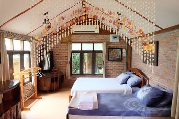 Baan Esan Country House