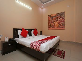 OYO 13929 Meera Magan Residency