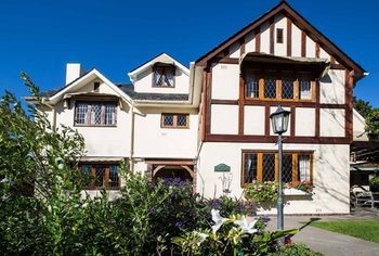Knightsbury Guest House