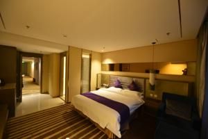 Boyue Hotel
