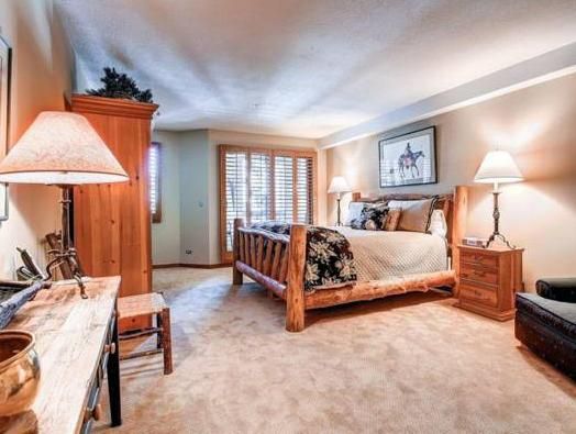 Kiva Lodge by East West Hospitality