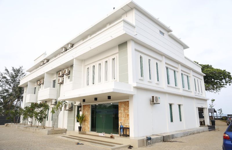 Mawar Villa, Batu Hitam