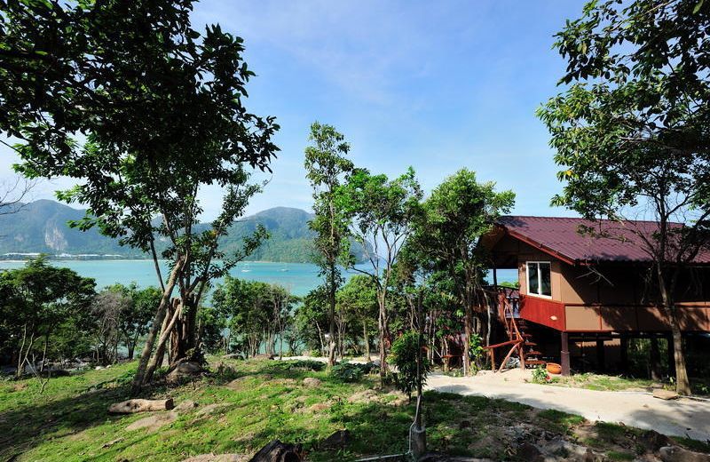 Phuphaya Seaview Resort - Adults Only