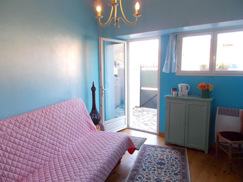 QUILLAN PRIVATE ROOM
