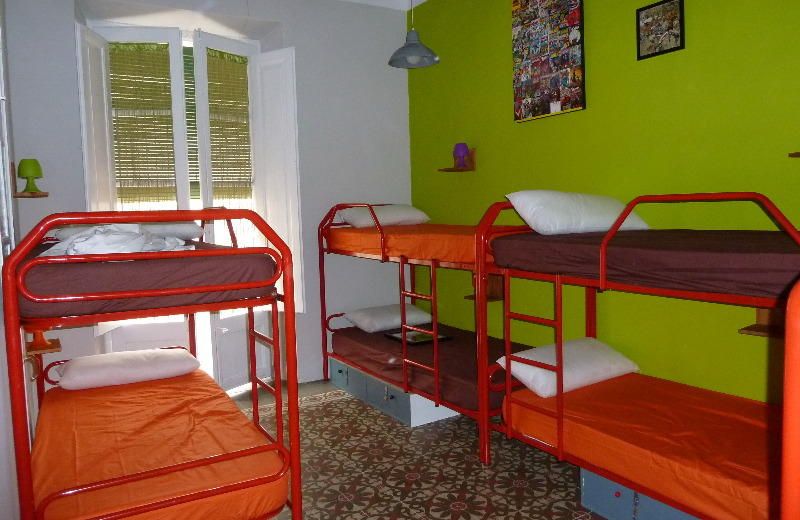 ON THE ROAD. TARRAGONA ROOMS