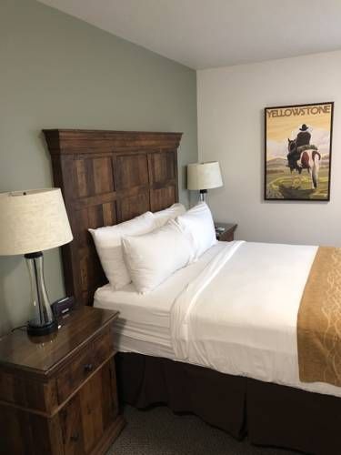 The Roosevelt Hotel - Yellowstone