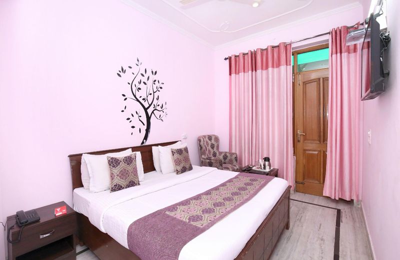 OYO 6463 Hotel Dove