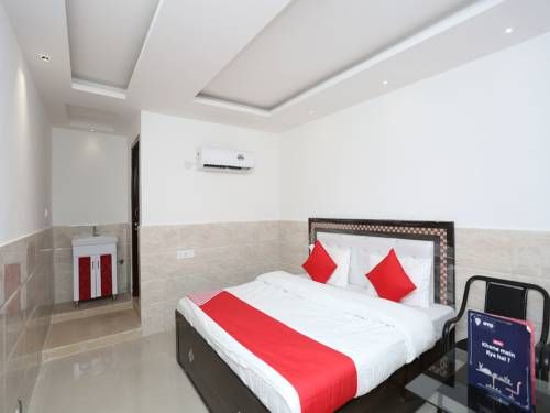 OYO 2776 Hotel Pearl