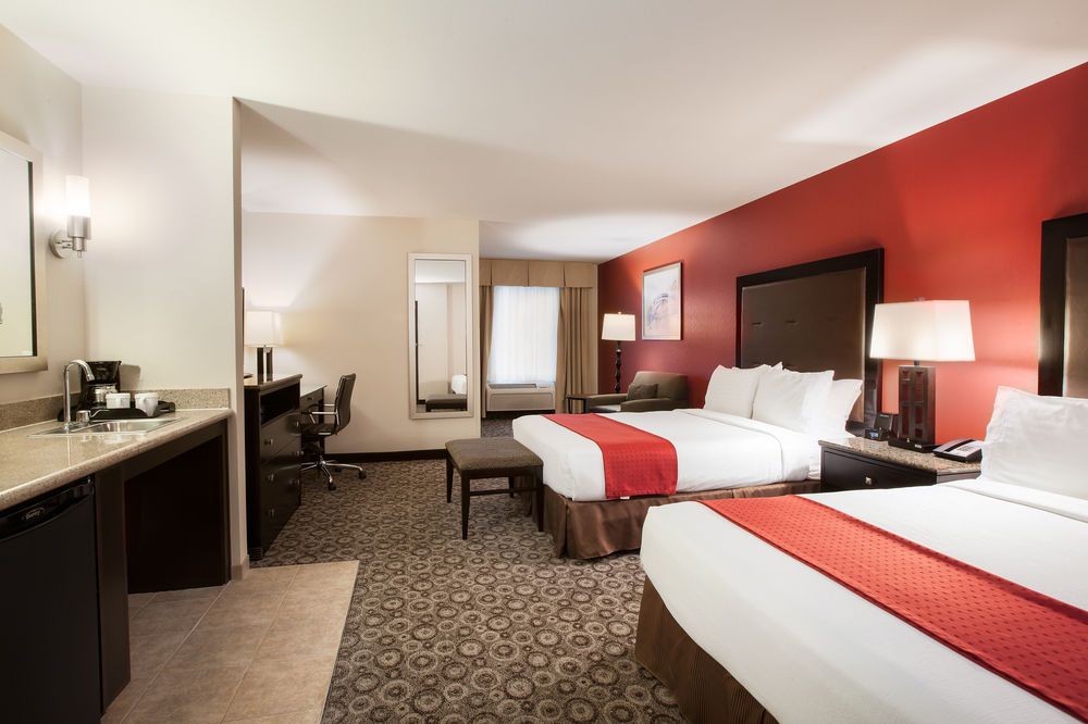 Holiday Inn Oceanside Marina Camp Pendleton, an IHG Hotel