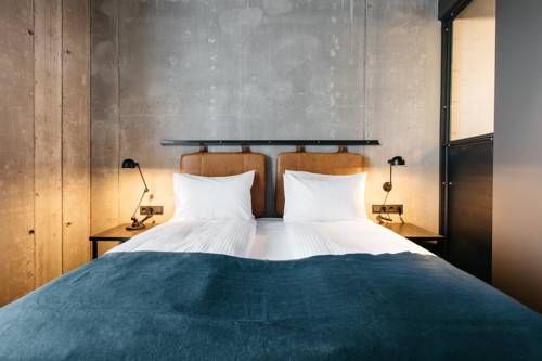 Exeter Hotel