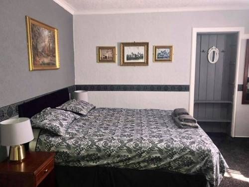 navaar house hotel