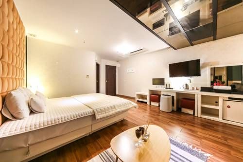 Hotel K