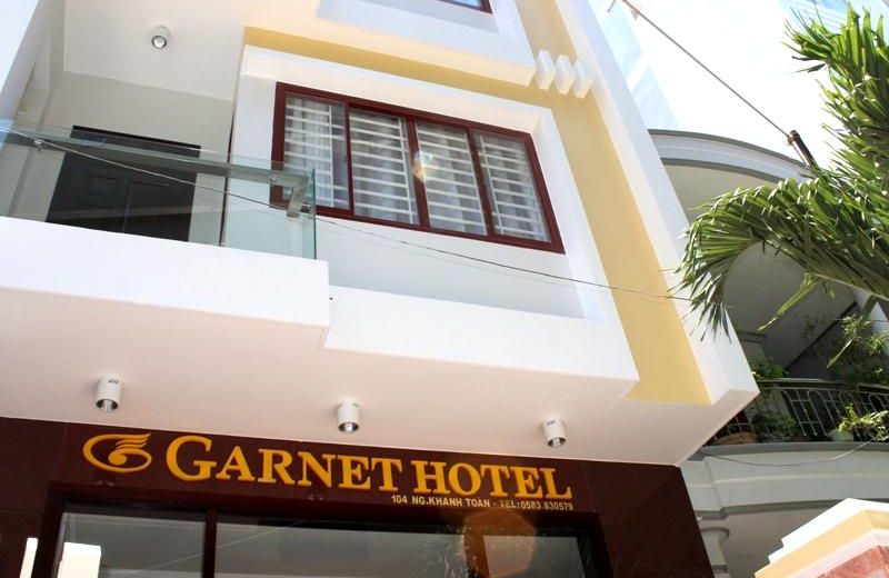 Garnet Hotel