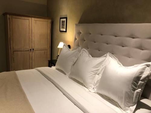 Hotel Bouquet (Adults Only)