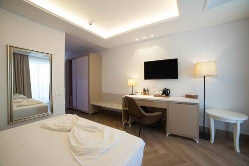 Grand Blue Fafa Resort & SPA