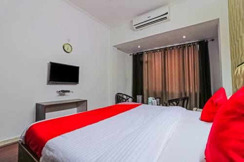 OYO 18465 Hotel Nestway