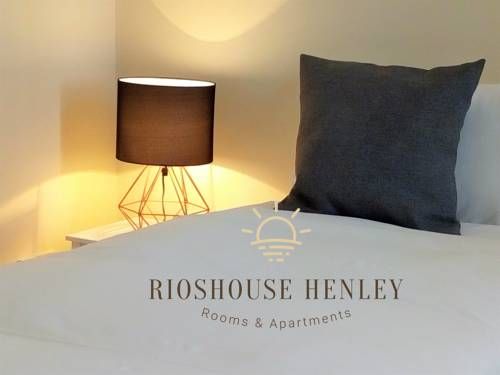 RIOSHOUSE Henley