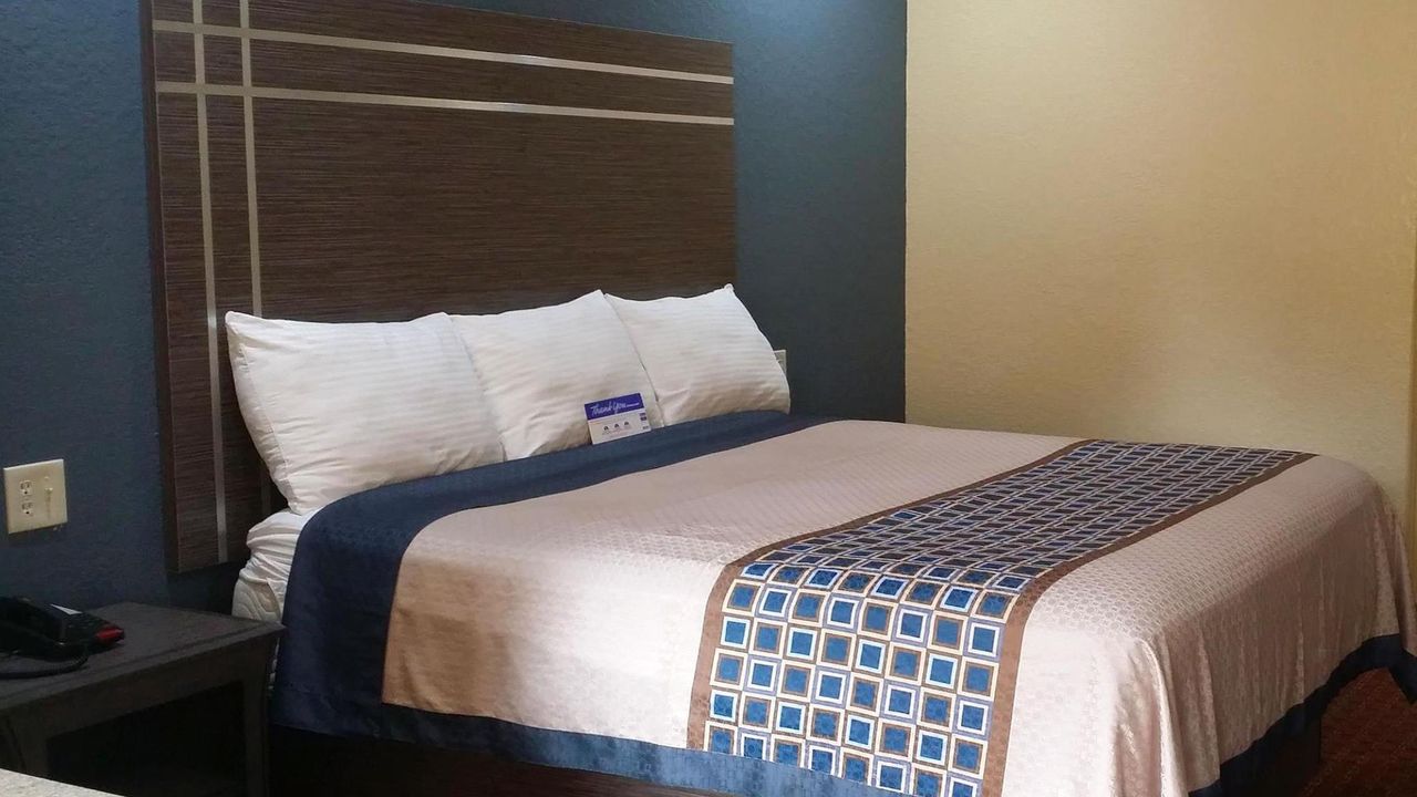 Americas Best Value Inn & Suites Northeast Houston