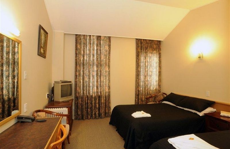 Victoria Railway Hotel