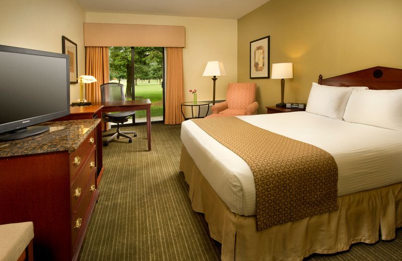 Best Western Plus Plaza by the Green