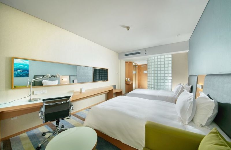 Holiday Inn Express Leshan City Square, an IHG Hotel