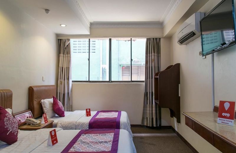 OYO 236 B Hotel