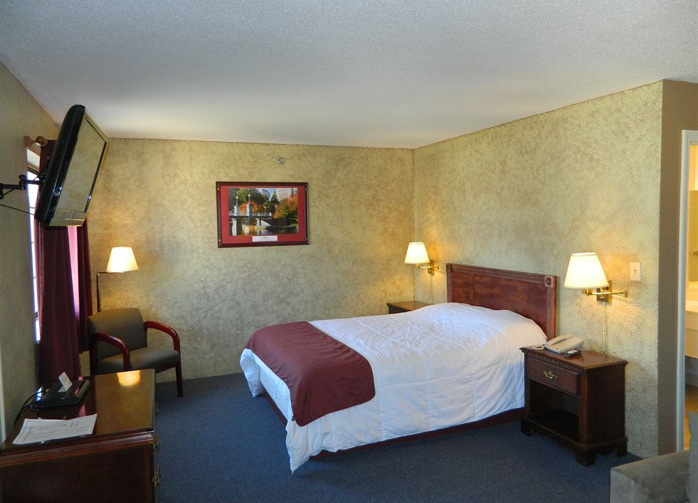 Best Western Hampshire Inn & Suites