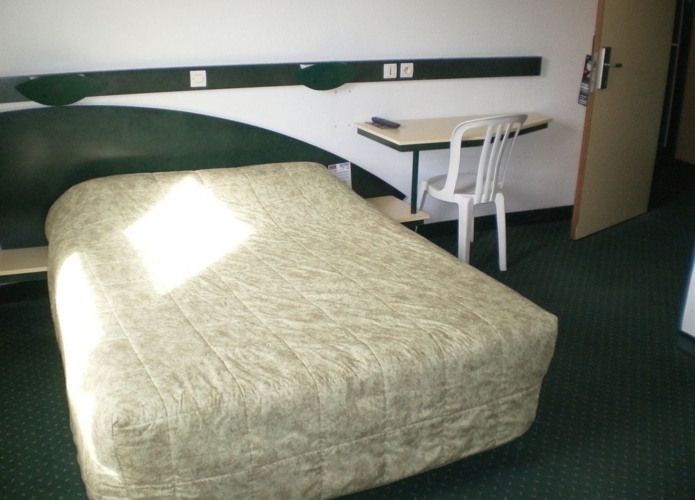 Good Night Hotel