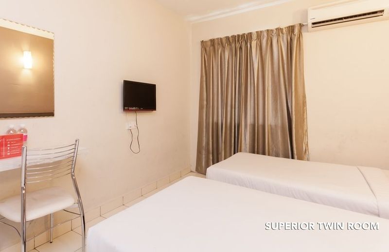 ZEN Rooms Basic Neotel Hotel