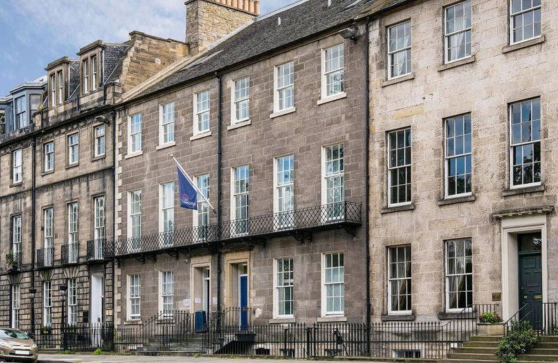 Travelodge Edinburgh Central Queen Street