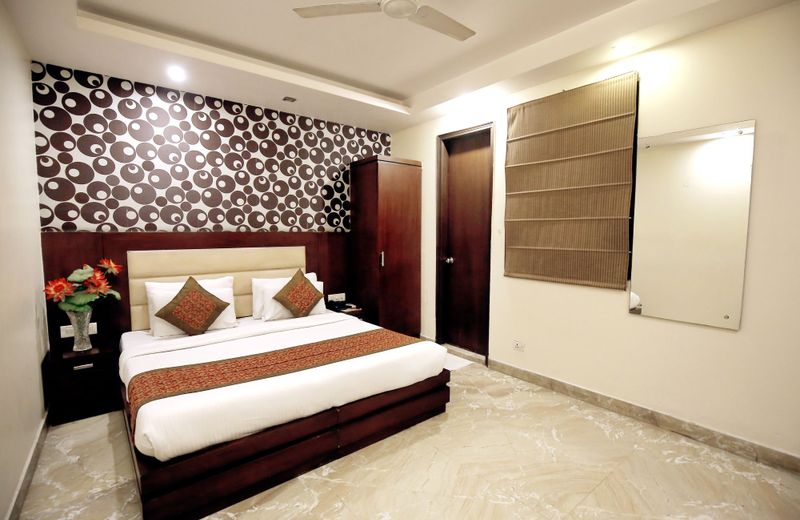 FabHotel Karol Bagh Main Market