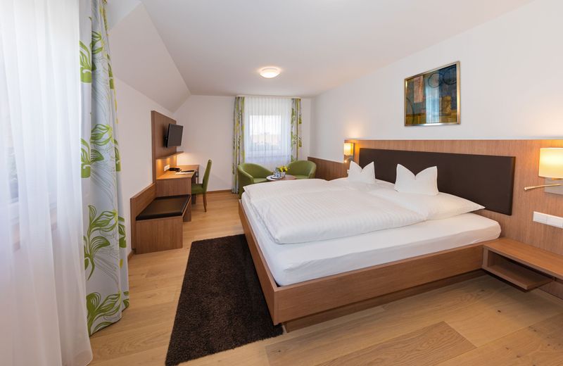 Gasthof - Hotel zum Ochsen GmbH