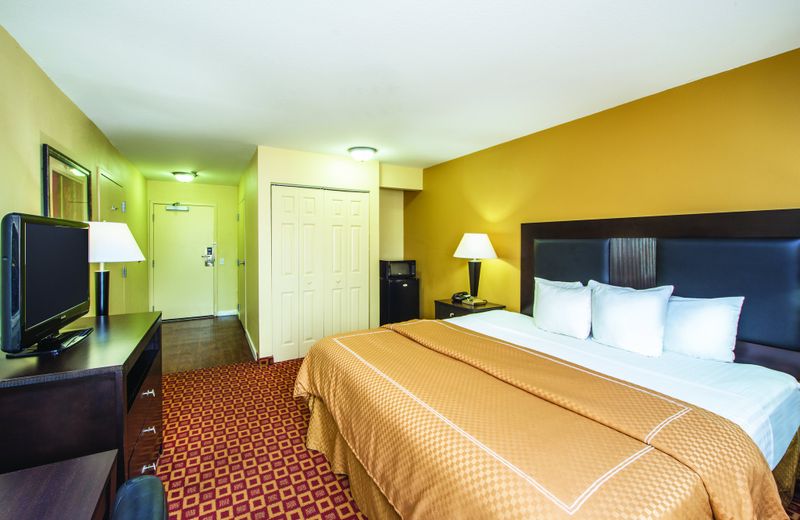 La Quinta by Wyndham Blue Springs