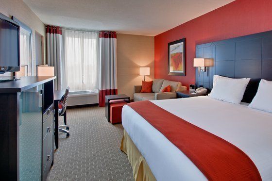 Holiday Inn Express Hotel & Suites Chatham South, an IHG Hotel
