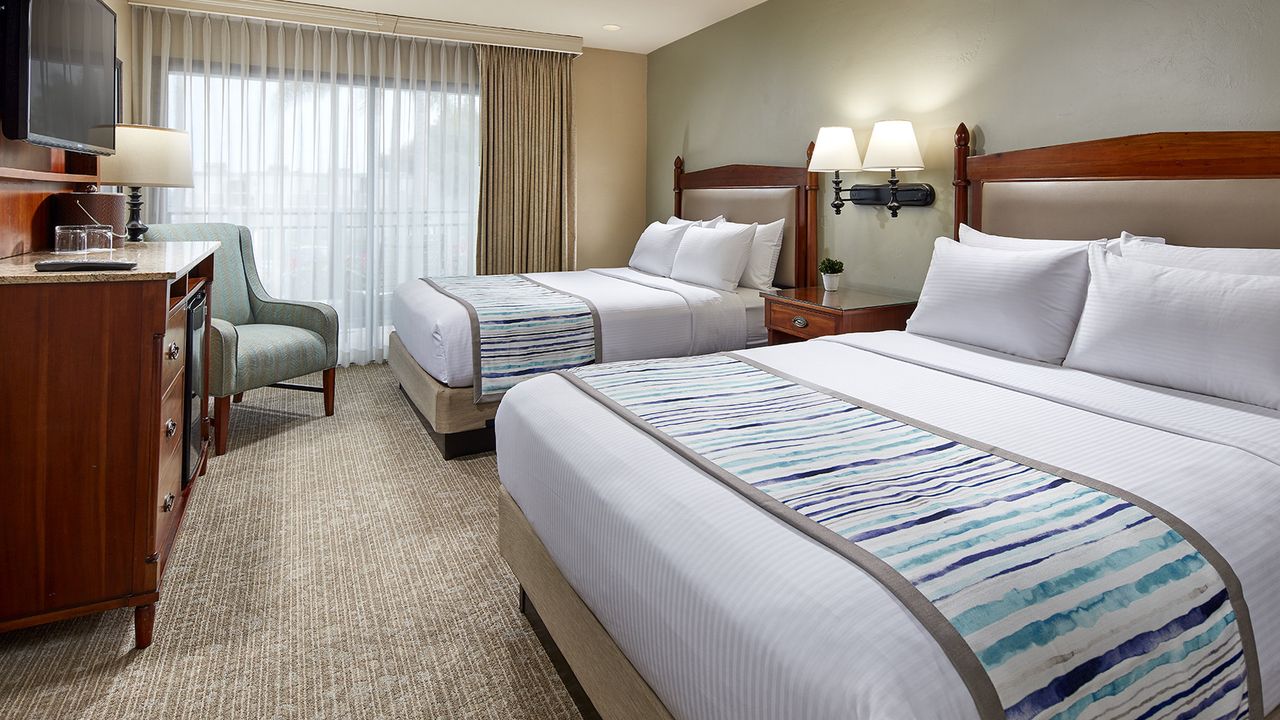 Glorietta Bay Inn