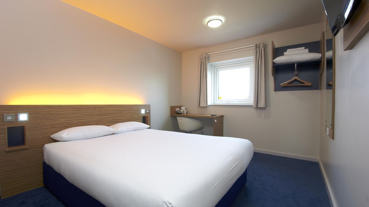 TRAVELODGE BLACKBURN M65