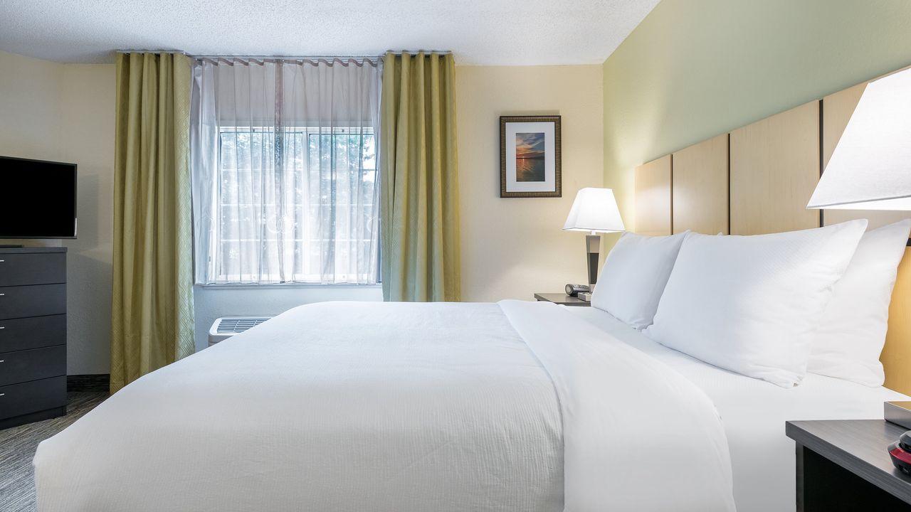 Candlewood Suites Lake Mary, an IHG Hotel